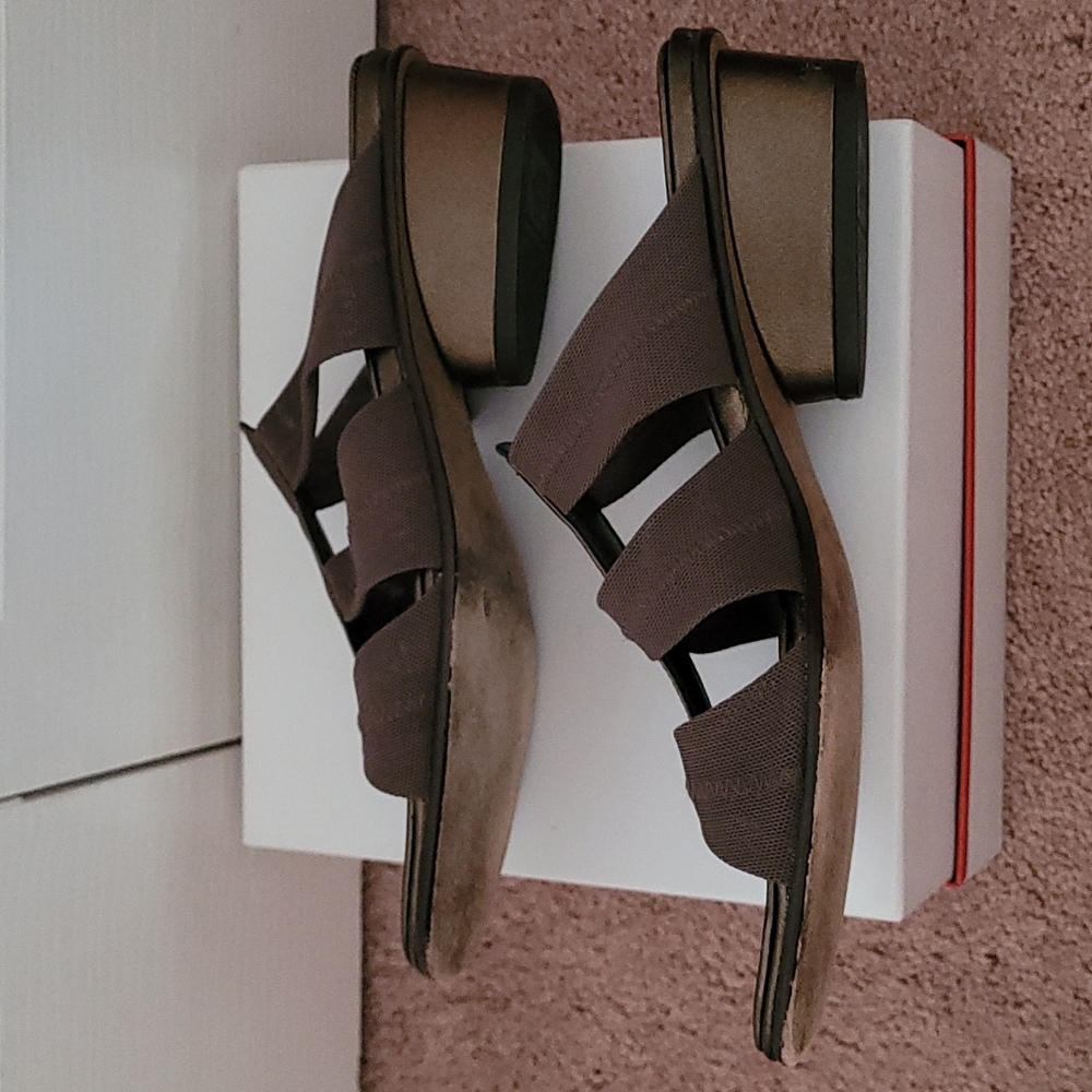 Donald J. Pliner Vintage 'Darya' sandal 7 - Picture 10 of 13